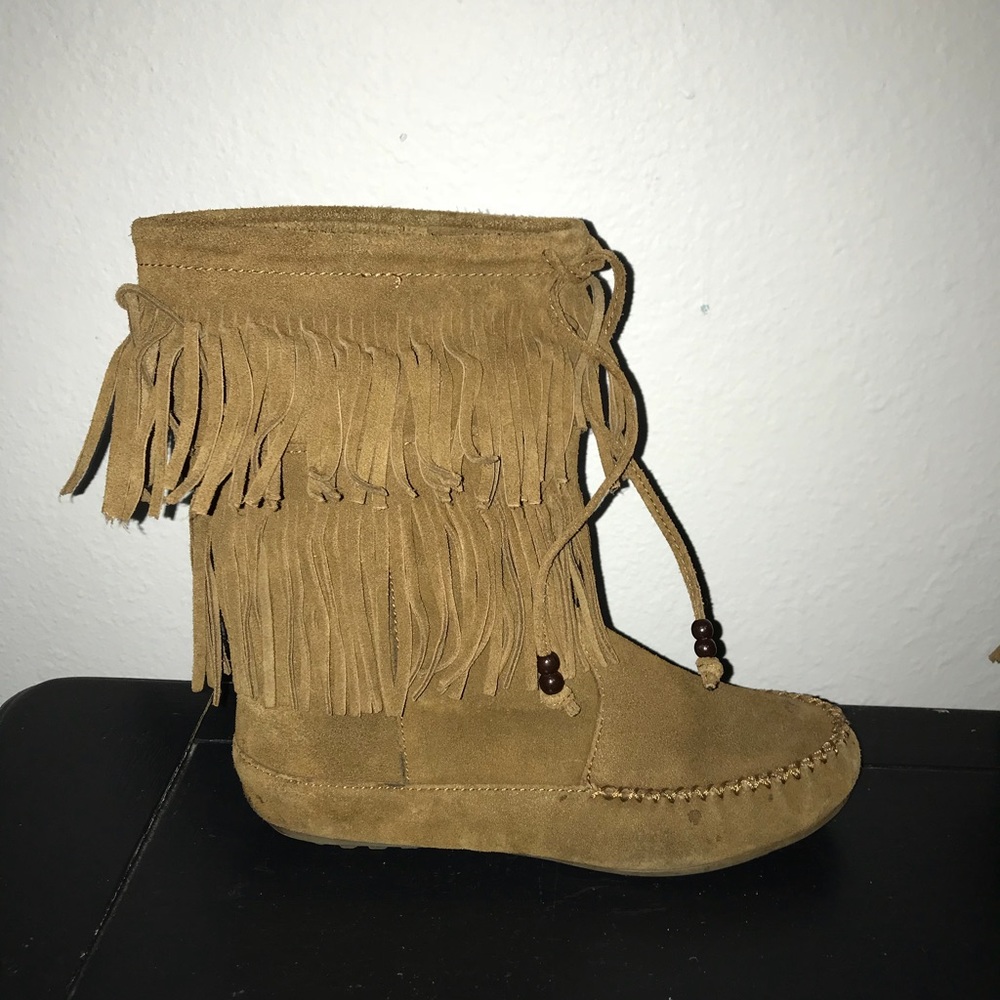 Fringe suede moccasin boots